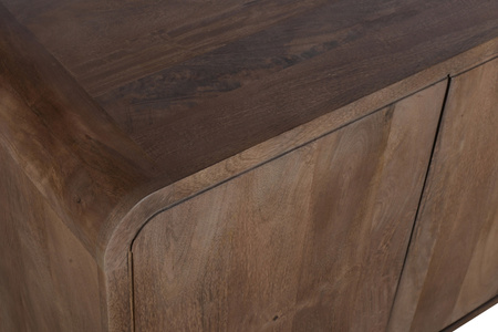 Komoda 180 cm z litego drewna mango retro PRL mid-century z czterema drzwiczkami – orzech włoski BC-01-MWL