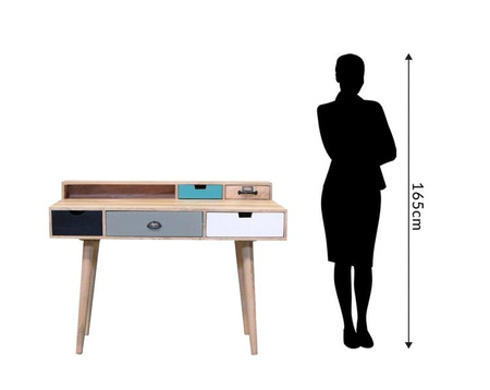 Biurko drewniane w skandynawskim stylu