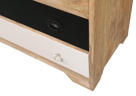 Komoda drewniana w skandynawskim stylu