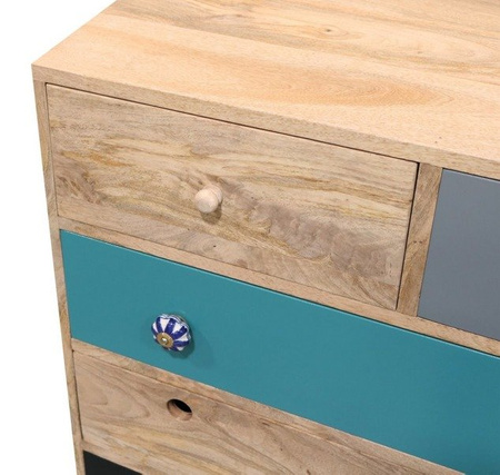 Komoda drewniana w skandynawskim stylu